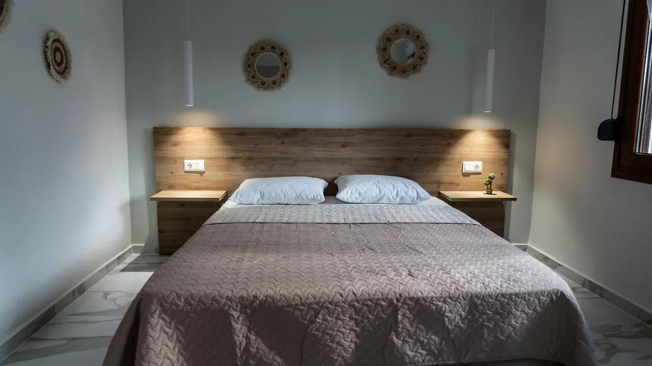 Mira Luxury Apartments Paralia Dionysiou 0*,