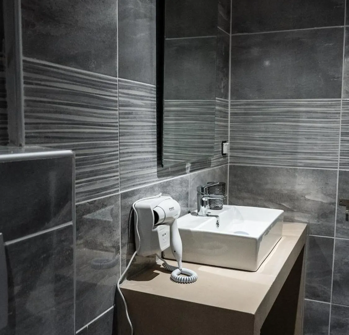Mira Luxury Apartments باراليا ديونيسيو