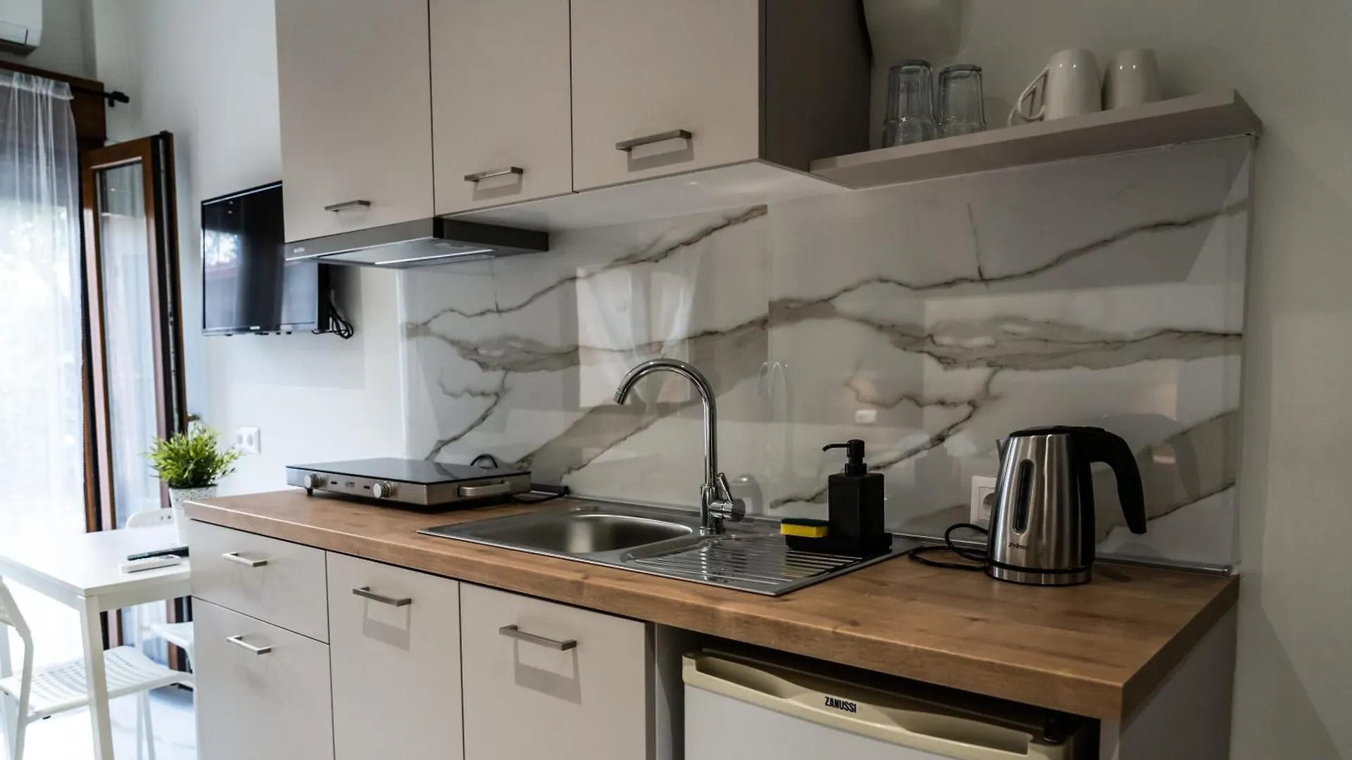 Mira Luxury Apartments باراليا ديونيسيو